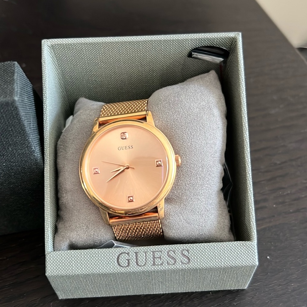 Guess Watch in Rose Gold